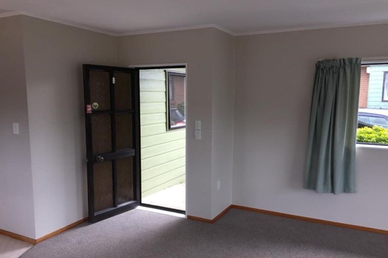 Photo of property in 7b Lawrie Avenue, Pukekohe, 2120