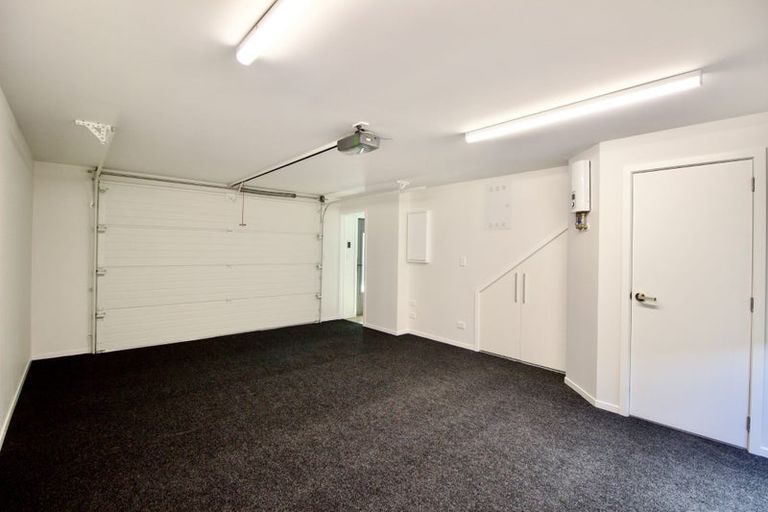 Photo of property in 6/94 Target Road, Totara Vale, Auckland, 0629
