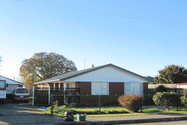 Photo of property in 18 Mortlake Street, Islington, Christchurch, 8042