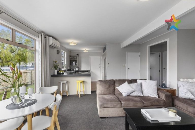 Photo of property in 2/30 Awamutu Grove, Waiwhetu, Lower Hutt, 5010