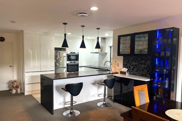 Photo of property in 4/18 Pannill Place, Oteha, Auckland, 0632