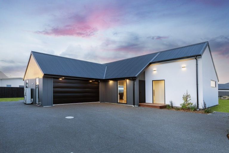 Photo of property in 46 Goldie Drive, Rangiora, 7400