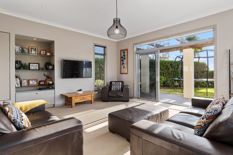 Photo of property in 124 Hamurana Road, Omokoroa, 3114