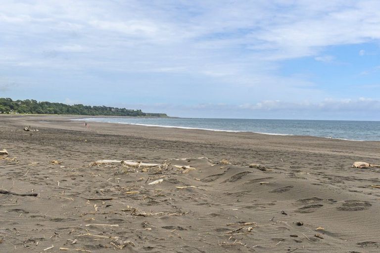 Photo of property in 43 Messenger Terrace, Oakura, 4314