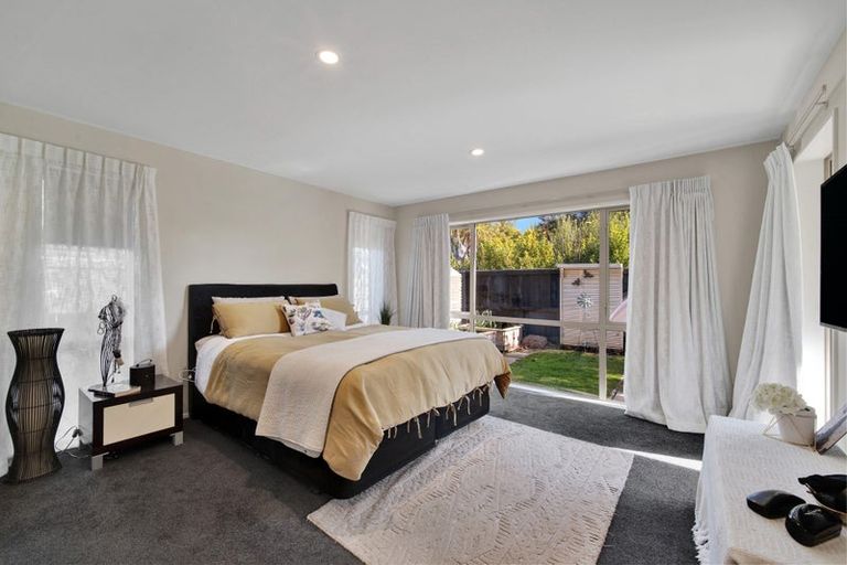 Photo of property in 20 Oxford Road, Rangiora, 7400