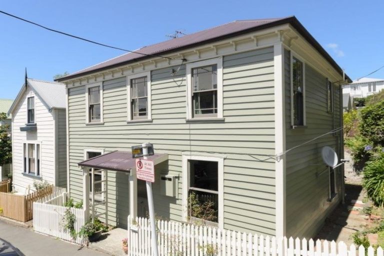 Photo of property in 15 Cottleville Terrace, Thorndon, Wellington, 6011