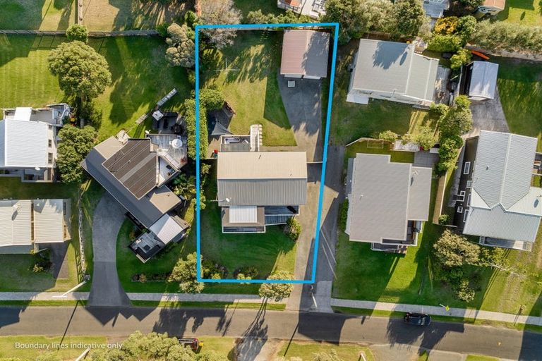 Photo of property in 107 Tangaroa Road, Whangamata, 3620