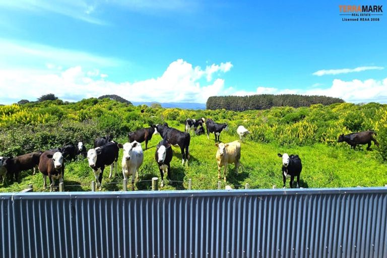 Photo of property in 40 Simcox Street, Otaki Beach, Otaki, 5512
