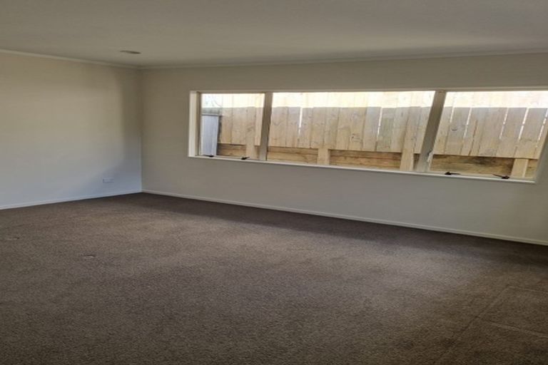 Photo of property in 1/7 Thurston Place, Bucklands Beach, Auckland, 2012