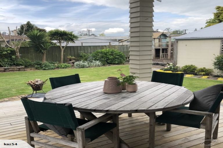 Photo of property in 17 Young Street, Claudelands, Hamilton, 3214