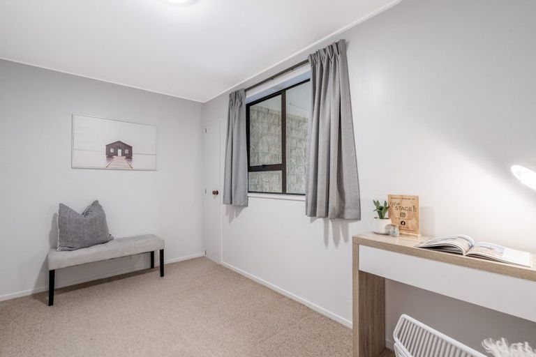 Photo of property in 5 Raeburn Place, Gore, 9710