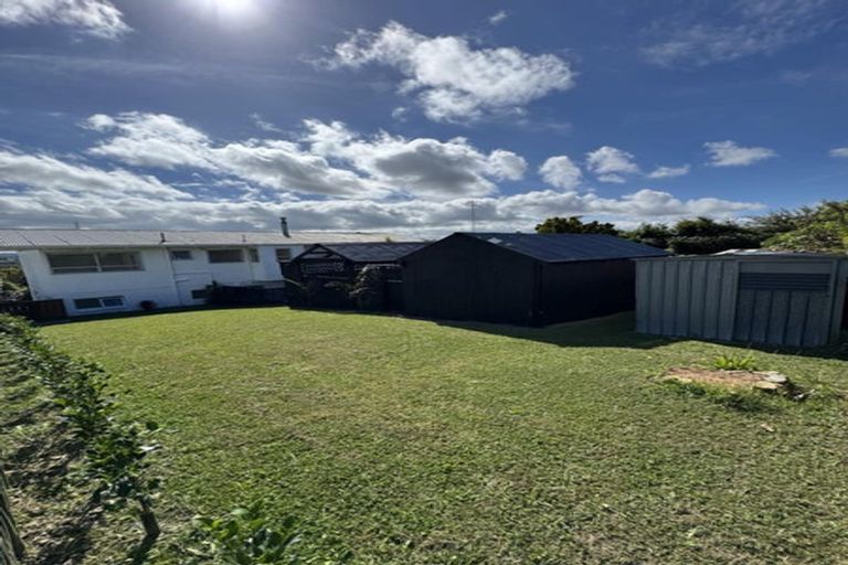 Photo of property in 3 Hartley Terrace, Massey, Auckland, 0614