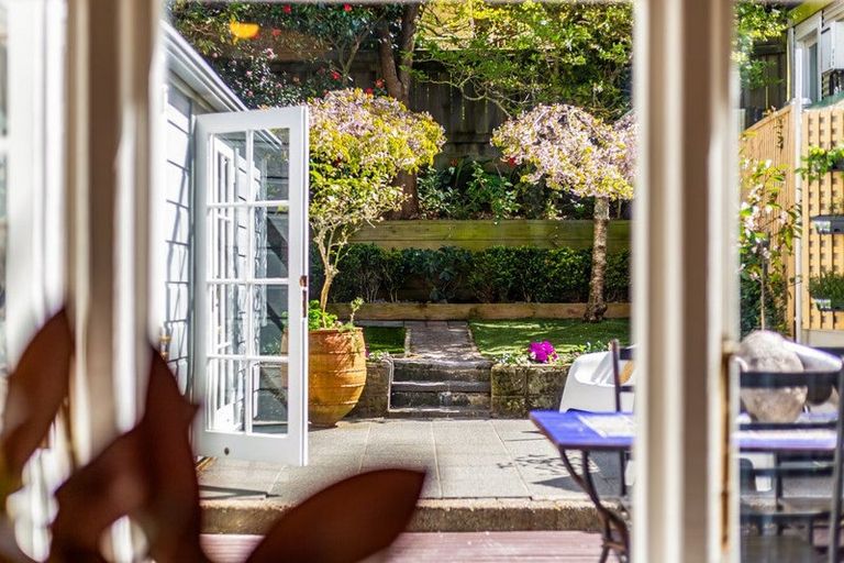 Photo of property in 194 Sydney Street West, Thorndon, Wellington, 6011