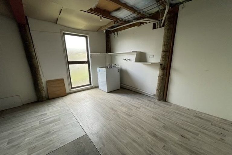 Photo of property in 12 Sumich Place, West Harbour, Auckland, 0618