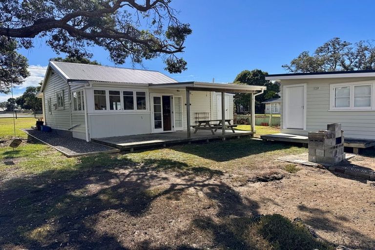 Photo of property in 15 Pataua Street, Pataua South, Onerahi, 0192