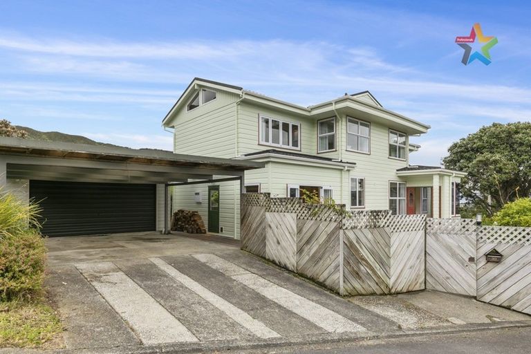 Photo of property in 32a Woodvale Grove, Fairfield, Lower Hutt, 5011