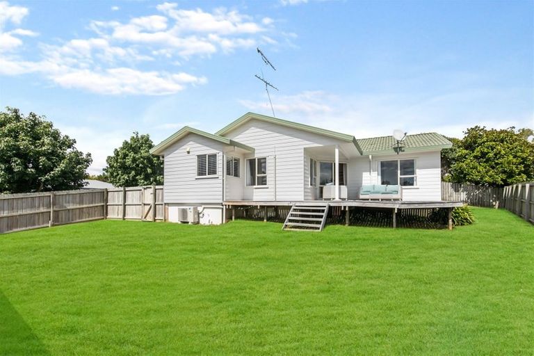 Photo of property in 10 Pelican Lane, Unsworth Heights, Auckland, 0632