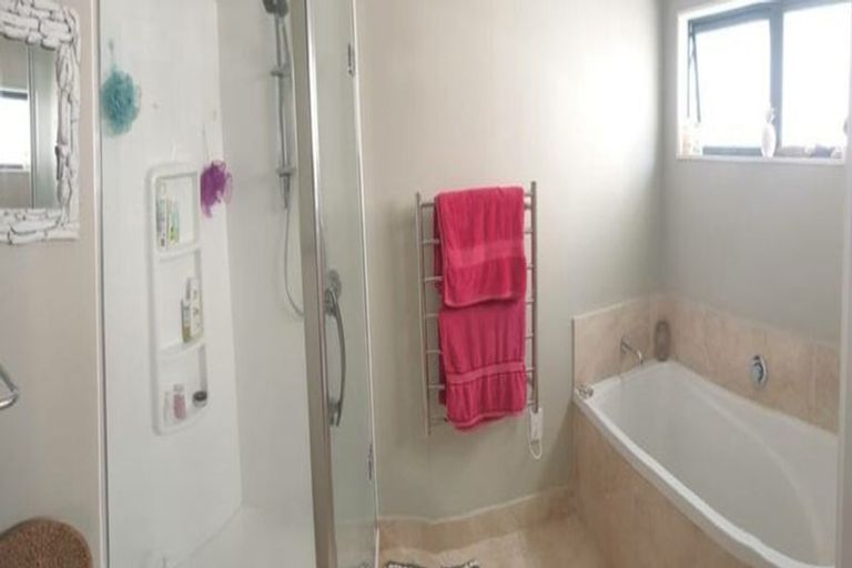 Photo of property in 1307 Papamoa Beach Road, Papamoa Beach, Papamoa, 3118