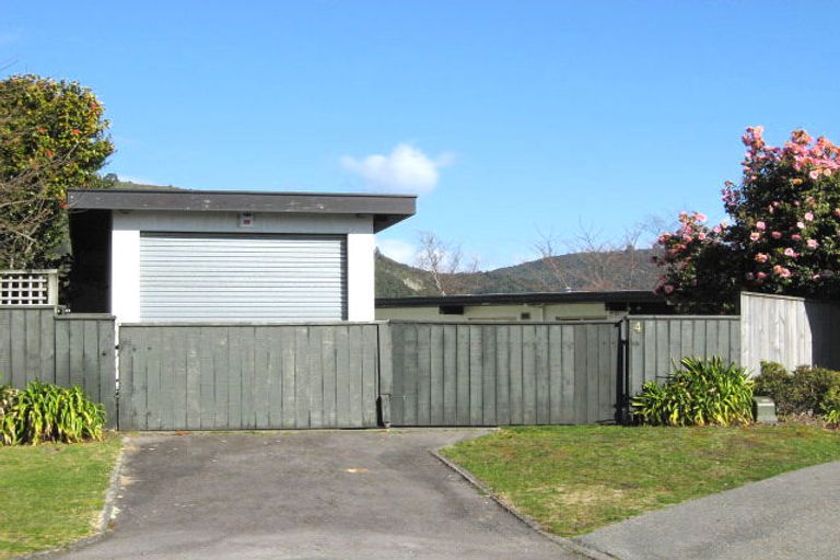 Photo of property in 4 Nisbet Terrace, Kinloch, Taupo, 3377