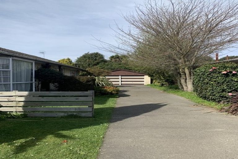 Photo of property in 16 Kathleen Crescent, Hornby, Christchurch, 8042