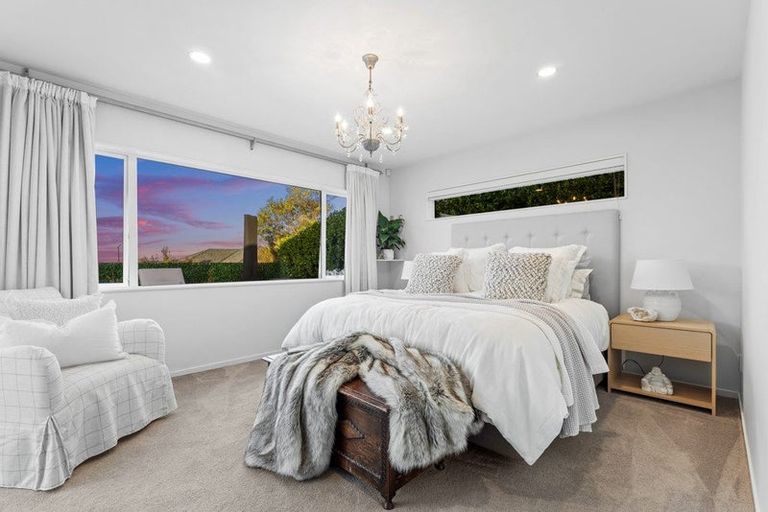 Photo of property in 24 Woodridge Drive, Stanmore Bay, Whangaparaoa, 0932