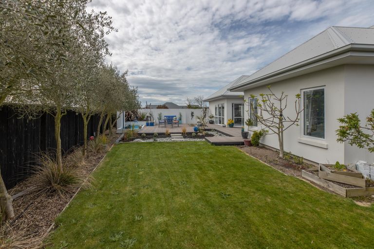 Photo of property in 3 Te Wairewa Street, Pegasus, 7612