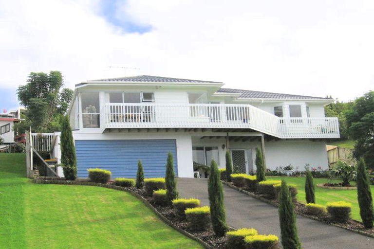 Photo of property in 7 Orewa Heights Crescent, Orewa, 0931