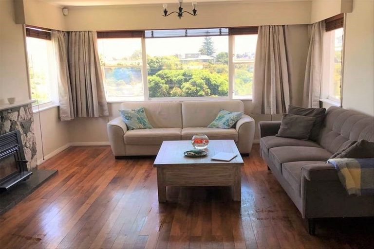 Photo of property in 62 Alexander Road, Raumati Beach, Paraparaumu, 5032