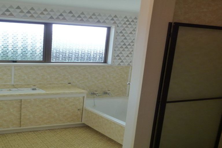 Photo of property in 12 Cedar Crescent, Feilding, 4702