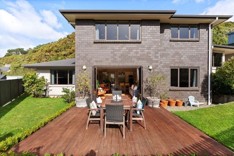 Photo of property in 73 Downing Street, Crofton Downs, Wellington, 6035