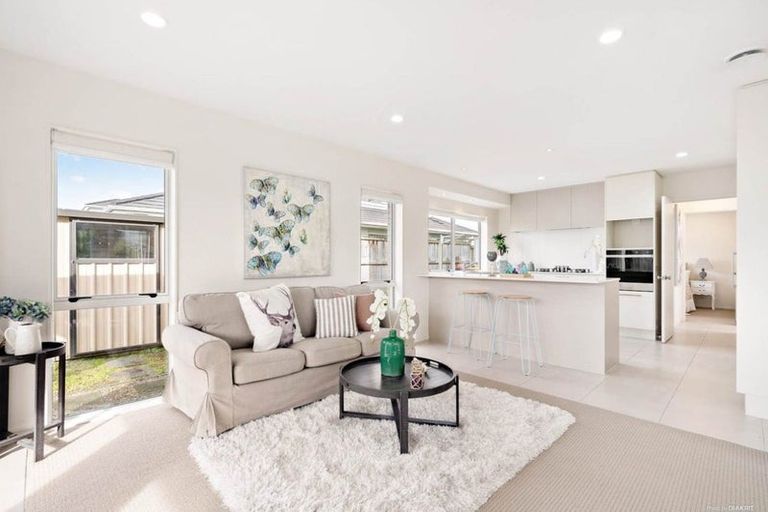 Photo of property in 99 Bayvista Drive, Karaka, Papakura, 2113