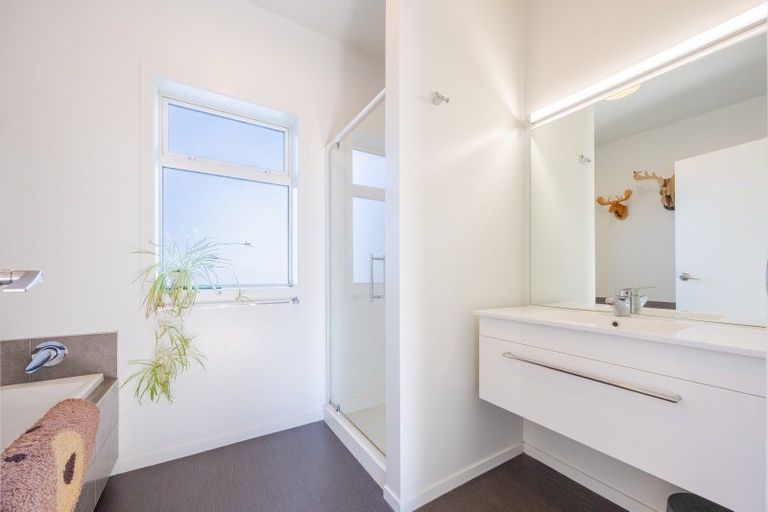 Photo of property in 13 Abbot Avenue, Waipawa, 4210