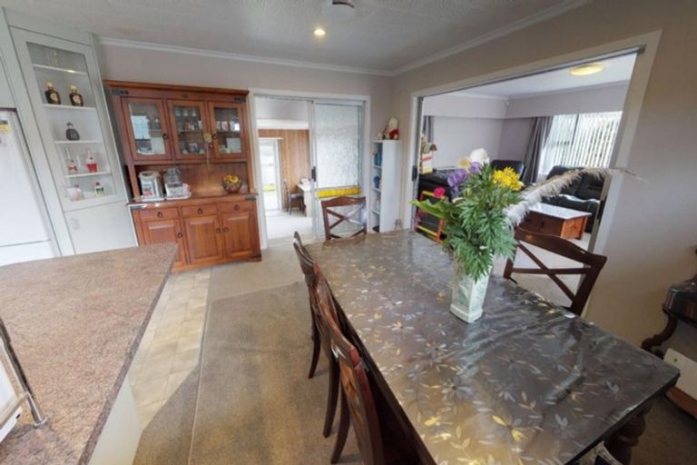 Photo of property in 9 Waterloo Crescent, Hokowhitu, Palmerston North, 4410