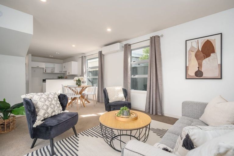 Photo of property in 18 Franklyn Road, Tawa, Wellington, 5028