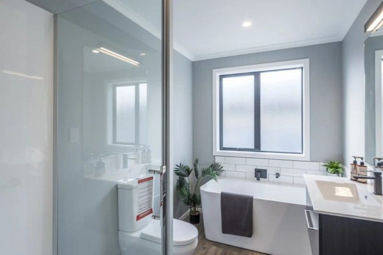 Photo of property in 471 High Street South, Carterton, 5713