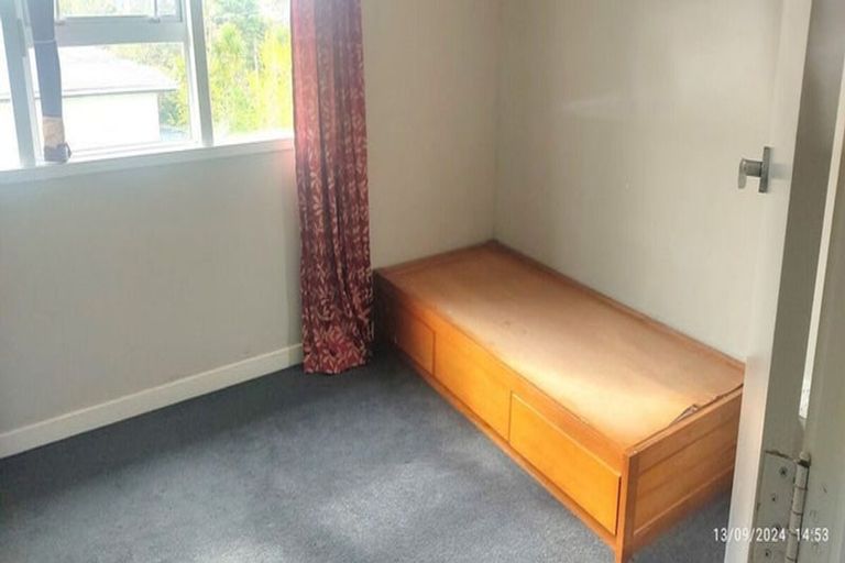 Photo of property in 39 Sunnyside Road, Sunnyvale, Auckland, 0612