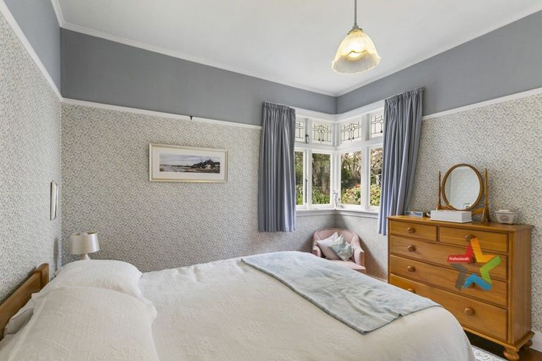 Photo of property in 13 Pinnacle Street, Seatoun, Wellington, 6022