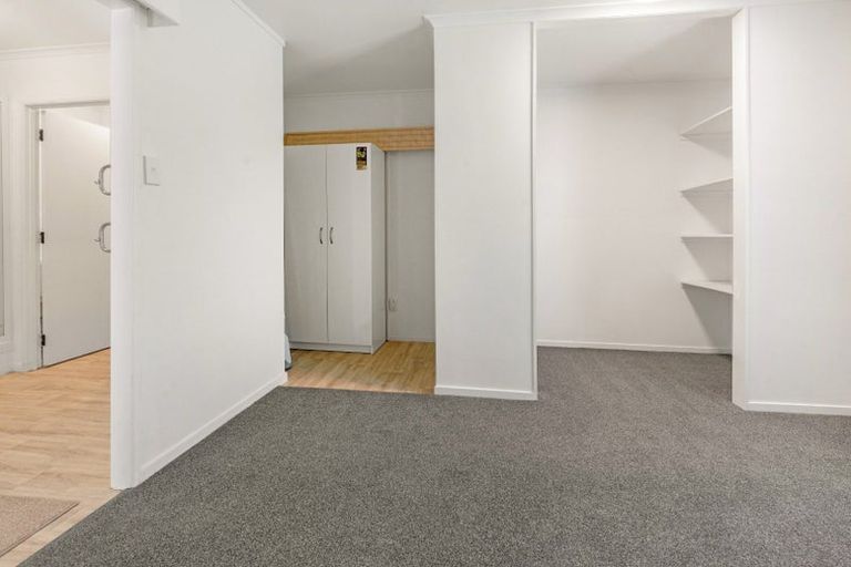 Photo of property in 120 Walter Strevens Drive, Conifer Grove, Takanini, 2112