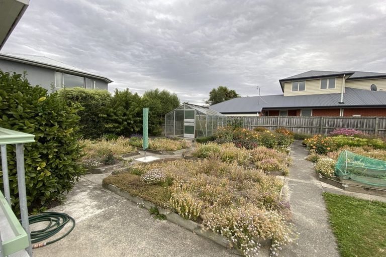 Photo of property in 17 Euston Street, Riccarton, Christchurch, 8041