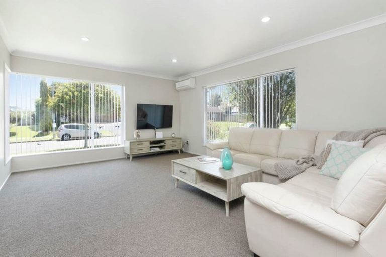 Photo of property in 1/71 Frank Nobilo Drive, Golflands, Auckland, 2013