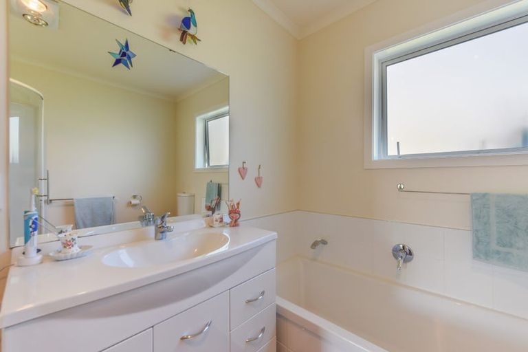 Photo of property in 927 Waiwhero Road, Ngatimoti, Motueka, 7196