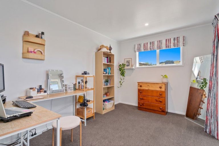 Photo of property in 24 Wells Place, Whitianga, 3510
