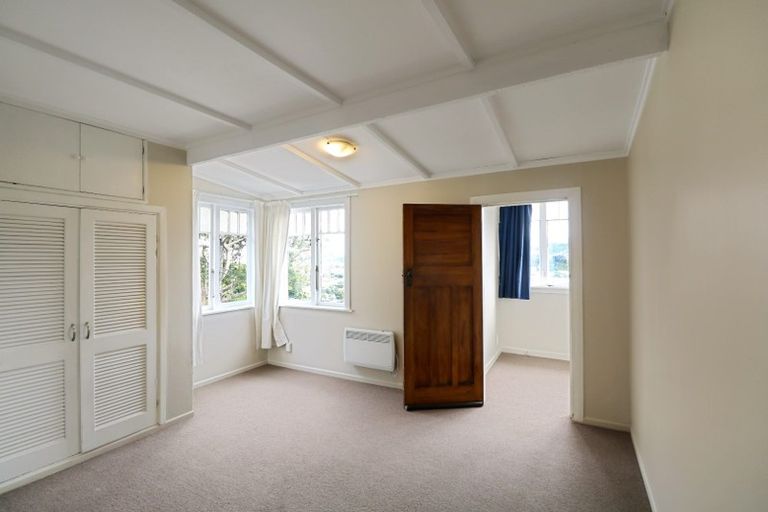 Photo of property in 37 Townsend Road, Miramar, Wellington, 6022