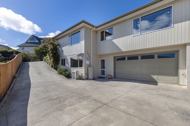 Photo of property in 47 Saint Ives Drive, Camborne, Porirua, 5026