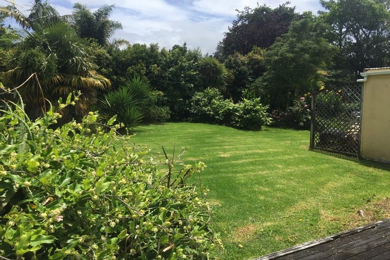 Photo of property in 50 Great North Road, Riverhead, 0820