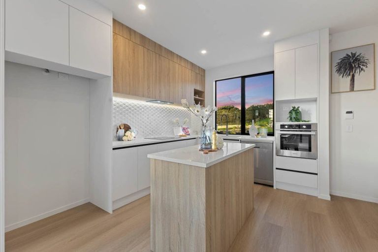 Photo of property in 17 Aituaa Road, Pukekohe, 2120