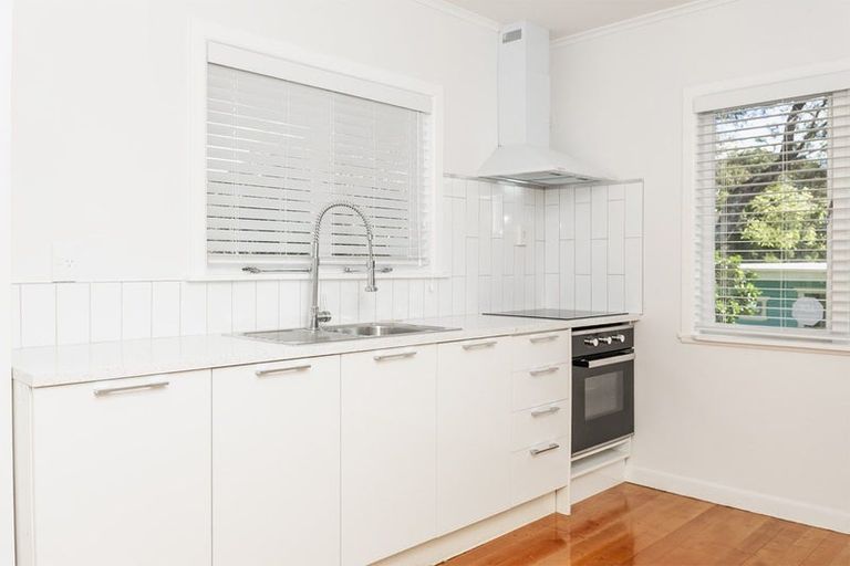 Photo of property in 147 Lancaster Road, Beach Haven, Auckland, 0626
