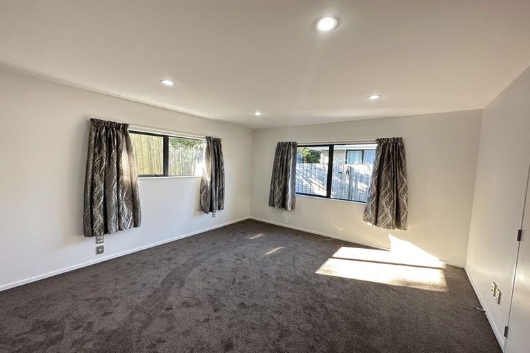 Photo of property in 31a Hiwi Crescent, Titahi Bay, Porirua, 5022