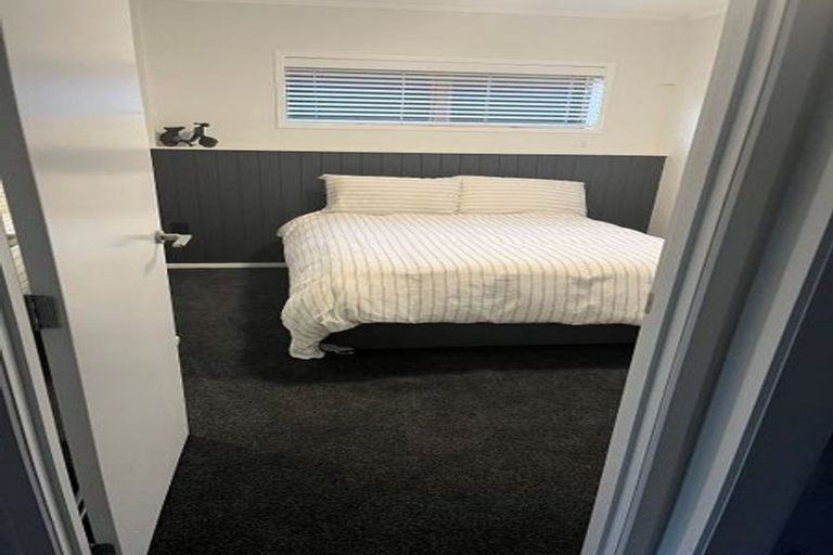 Photo of property in 1/3 Nickleby Place, Mellons Bay, Auckland, 2014