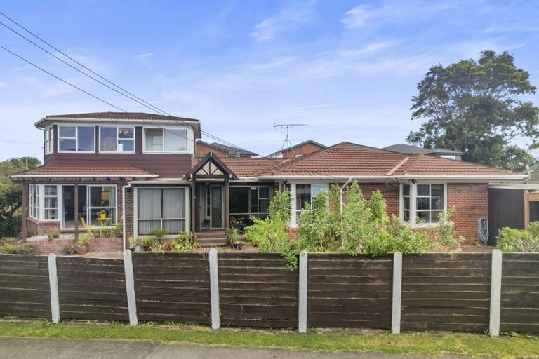 Photo of property in 26 Tamaki Bay Drive, Pakuranga, Auckland, 2010